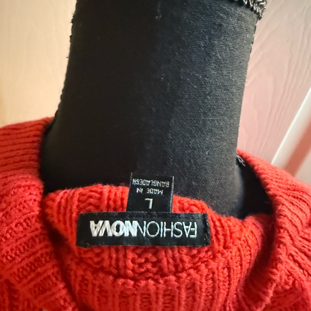 Red Ribbed cropped Sweater - Picture 3 of 3